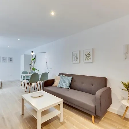 Goramar, Centro Apartment